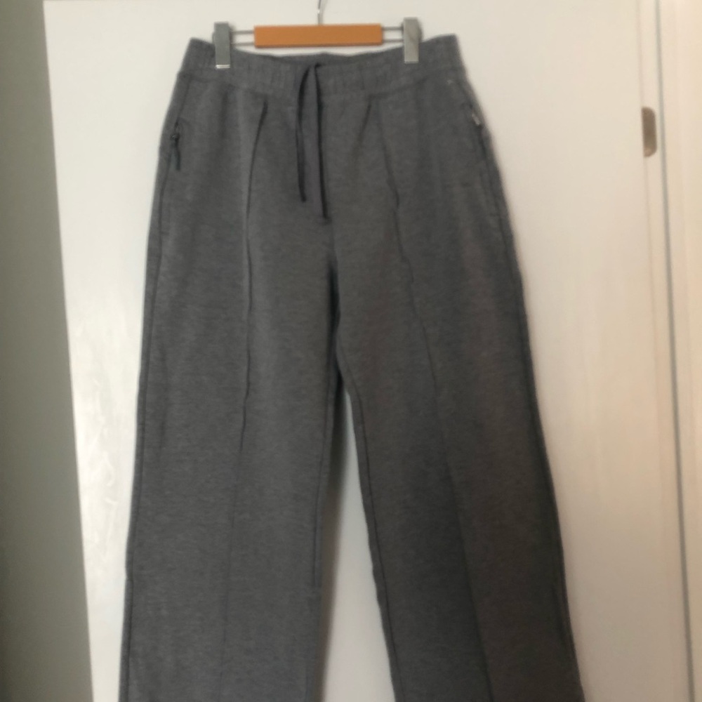 NWOT Old Navy Charcoal Lounge Pants